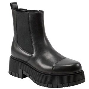 Marc Fisher Women’s Boots Bermida Lug Sole Leather Chelsea Boot Size 9.5